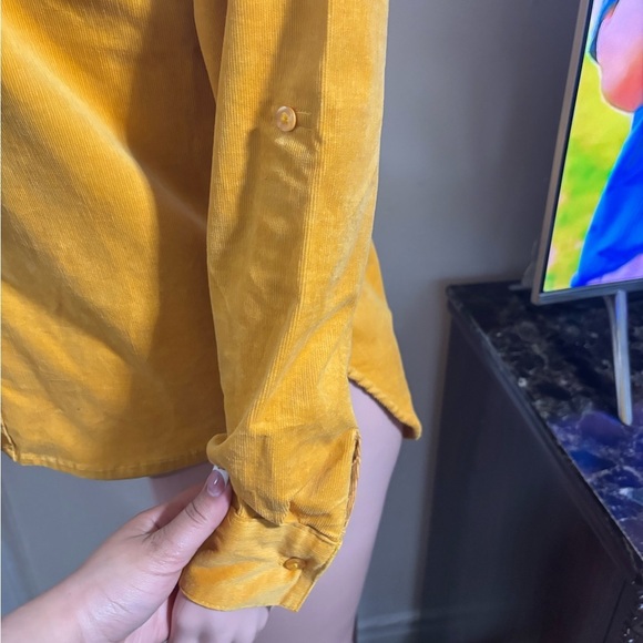 TAXI Yellow 3/4 Sleeve Notched Collar Button Down Shirt - Picture 8 of 12